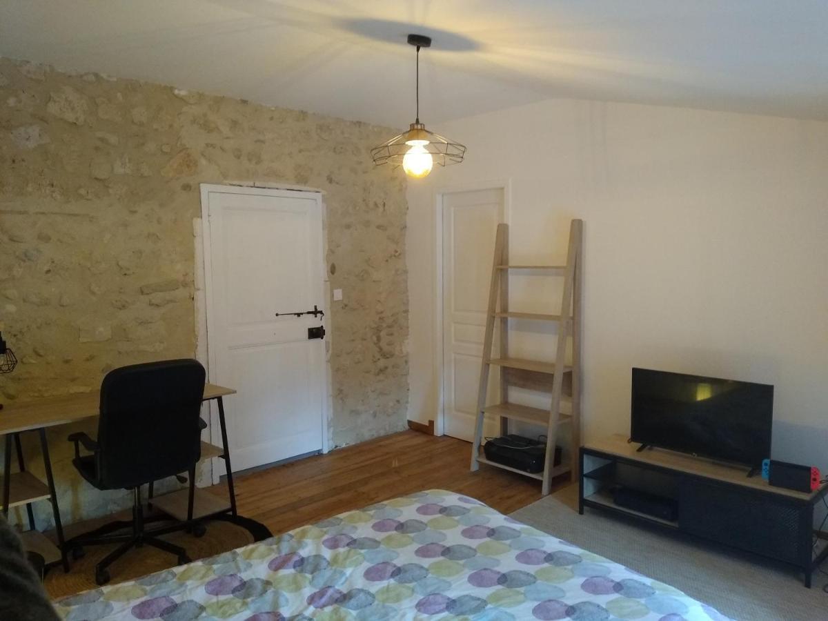 Chambre Privee - Pierrelatte Eksteriør billede
